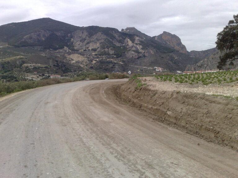 Carretera Colomera-Olivates