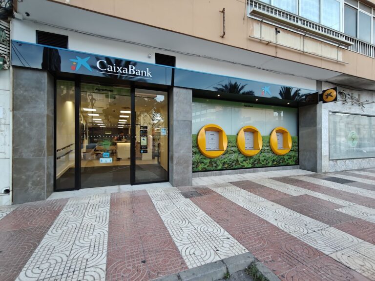 Caixabank Oficina 2279 Roquetas de Mar